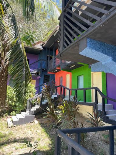 Airport Inn Roatan Coxen Hole Exterior foto